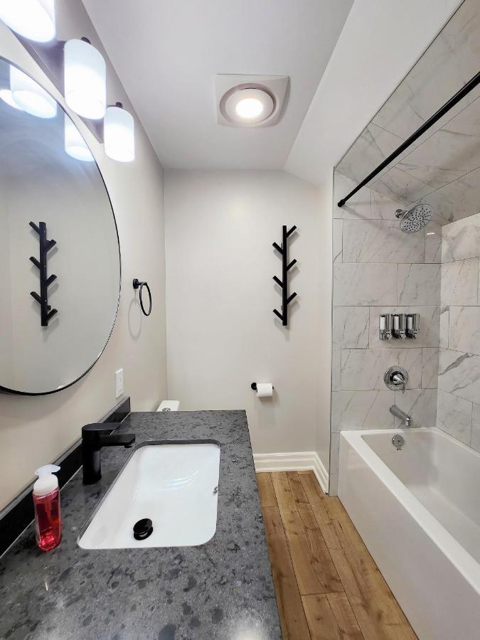 The Cozy Cove Modern King-Bedroom Full Apartment Saint Catharines Exterior foto